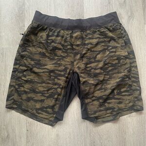 Lululemon Men’s Shorts XL T. H. E. 9 Inch Inseam Athletic Gym Unlined Camo Green